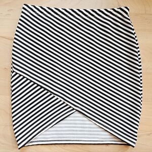 Silhouette nyc Skirt Tulip Hem